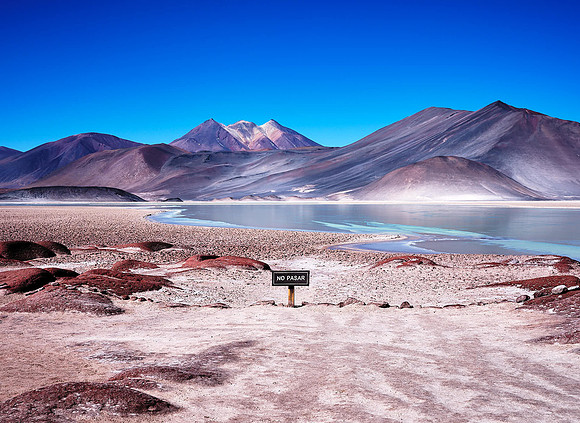 No Pasar – Piedras Rojas, Salar del Carmen, Atacama Desert, Chile – 2024