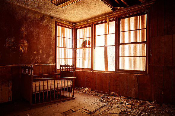 Room with Crib – Administration Building – Whittaker-Bermite Site – Santa Clarita, CA – 2017