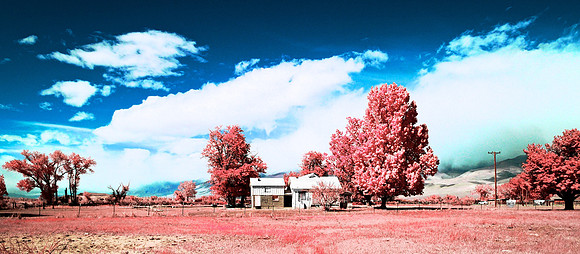 Boarded-Up Farm House - Bishop, CA - 2016